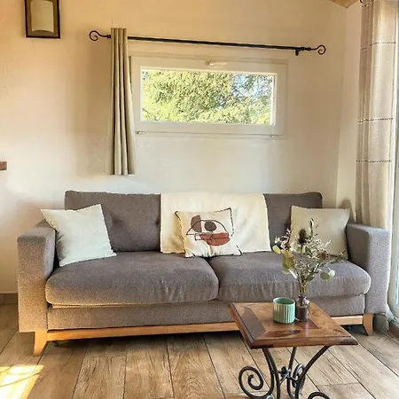 De L'auxineill Holiday home